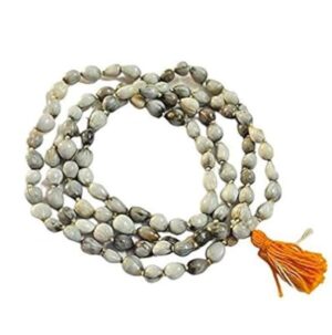 **Vaijayanti Mala (वैजयंती माळा)**